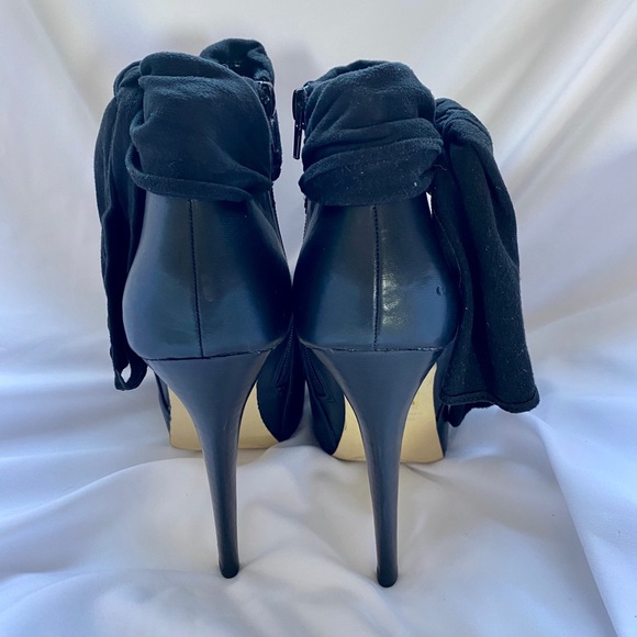 Black leather booties - Picture 5 of 7